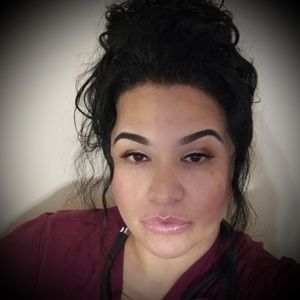 Meet your Posher, Annette